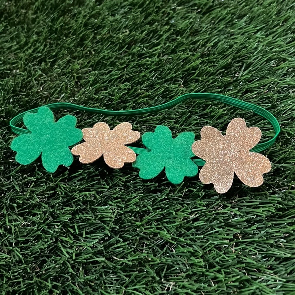 Lot of little girls St Patrick’s Day hair accessories